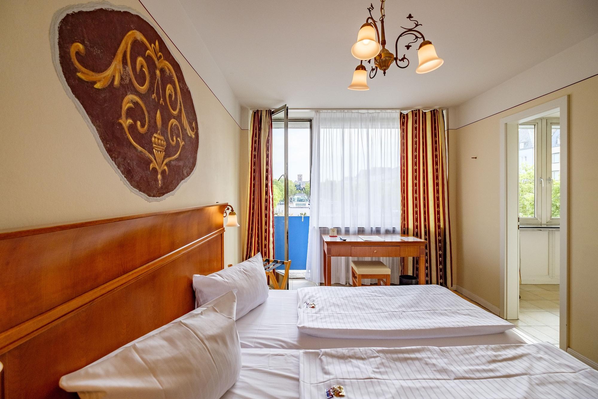 XII Apostel Albergo Köln Ngoại thất bức ảnh