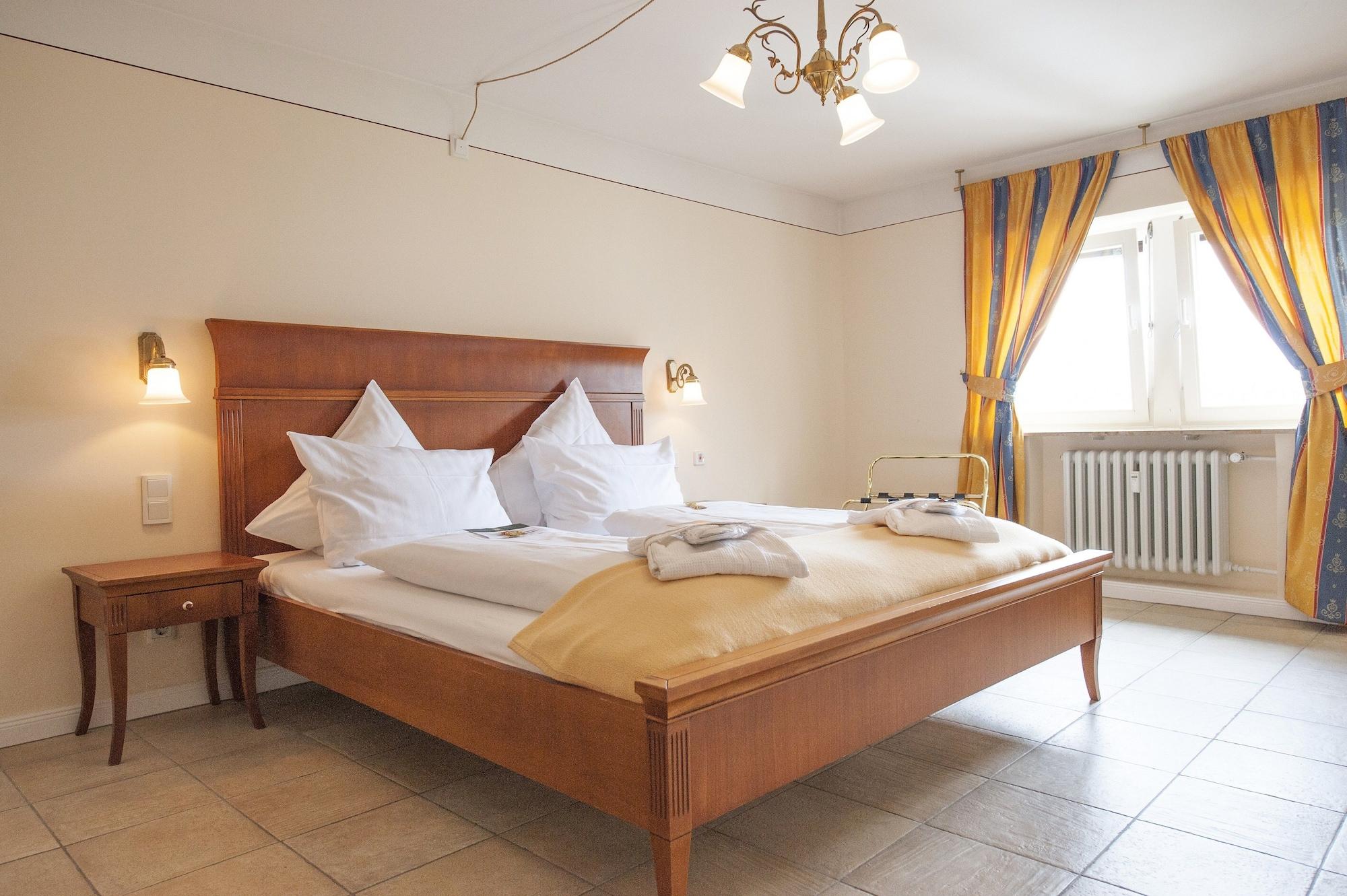 XII Apostel Albergo Köln Ngoại thất bức ảnh