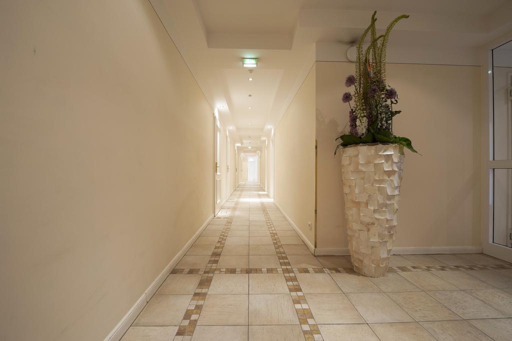 XII Apostel Albergo Köln Ngoại thất bức ảnh