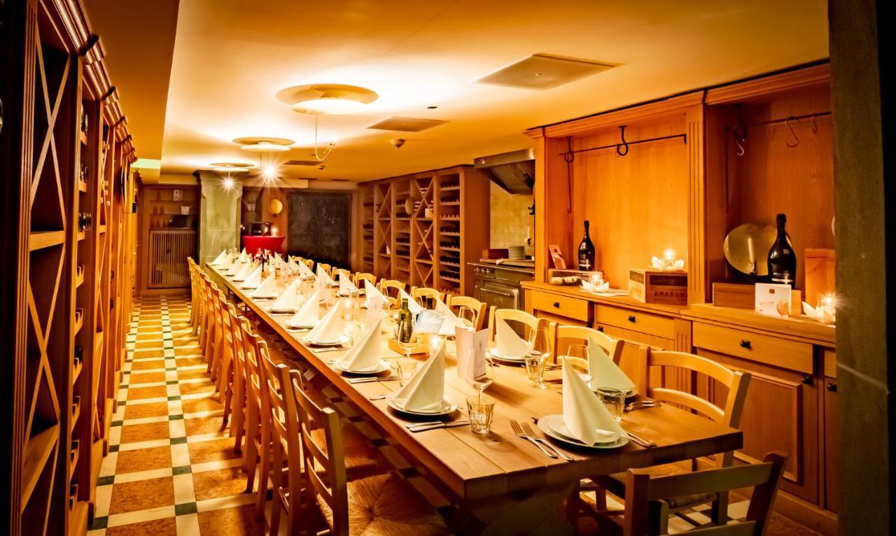 XII Apostel Albergo Köln Ngoại thất bức ảnh